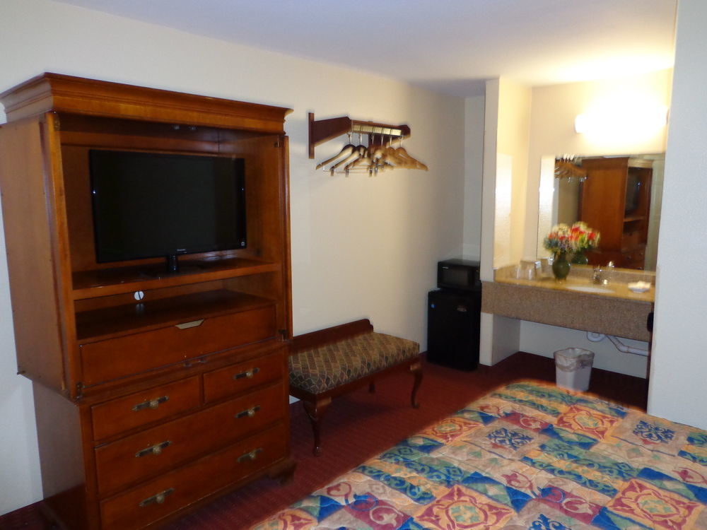 Economy Inn Express Warren Zewnętrze zdjęcie