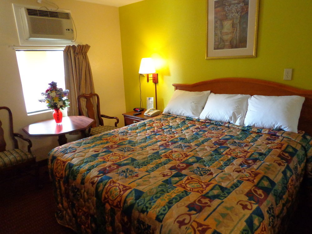 Economy Inn Express Warren Zewnętrze zdjęcie